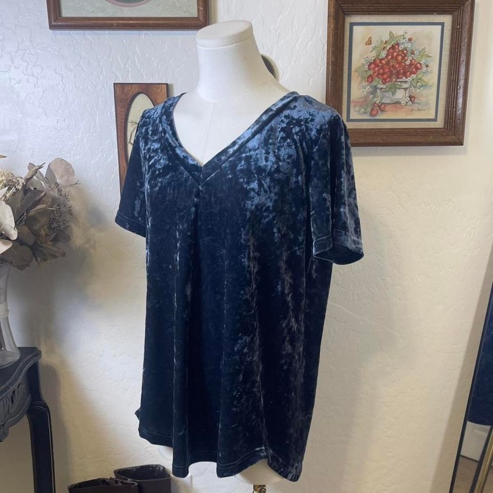 90s Vintage Dark Grunge Crushed Velvet Tee - Picture 5 of 8
